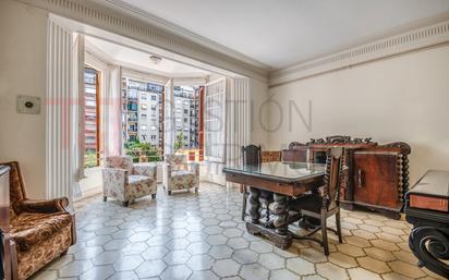 Living room of Flat for sale in  Barcelona Capital  with Balcony