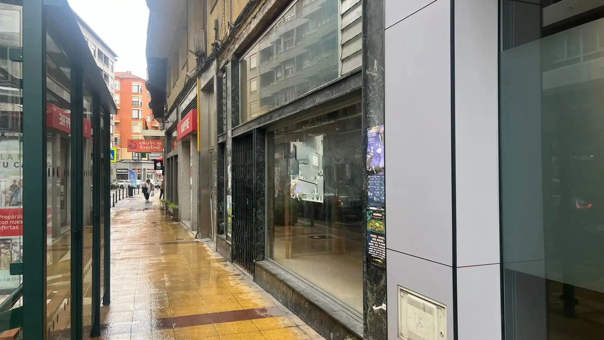 Außenansicht von Geschaftsraum zum Verkauf in Torrelavega 