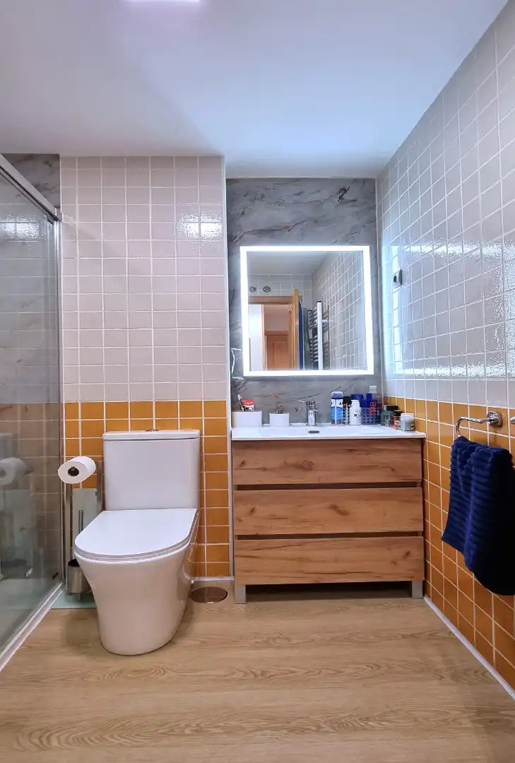 Bathroom of Flat for sale in Navalafuente  with Air Conditioner, Heating and Furnished