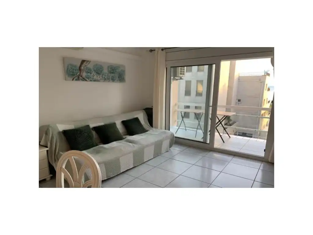 Piso con ascensor en venta en Calle De Joanot Martorell 5
