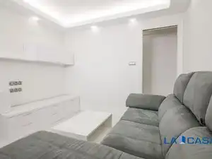 Sala d'estar de Pis en venda en Bilbao  amb Calefacció i Balcó