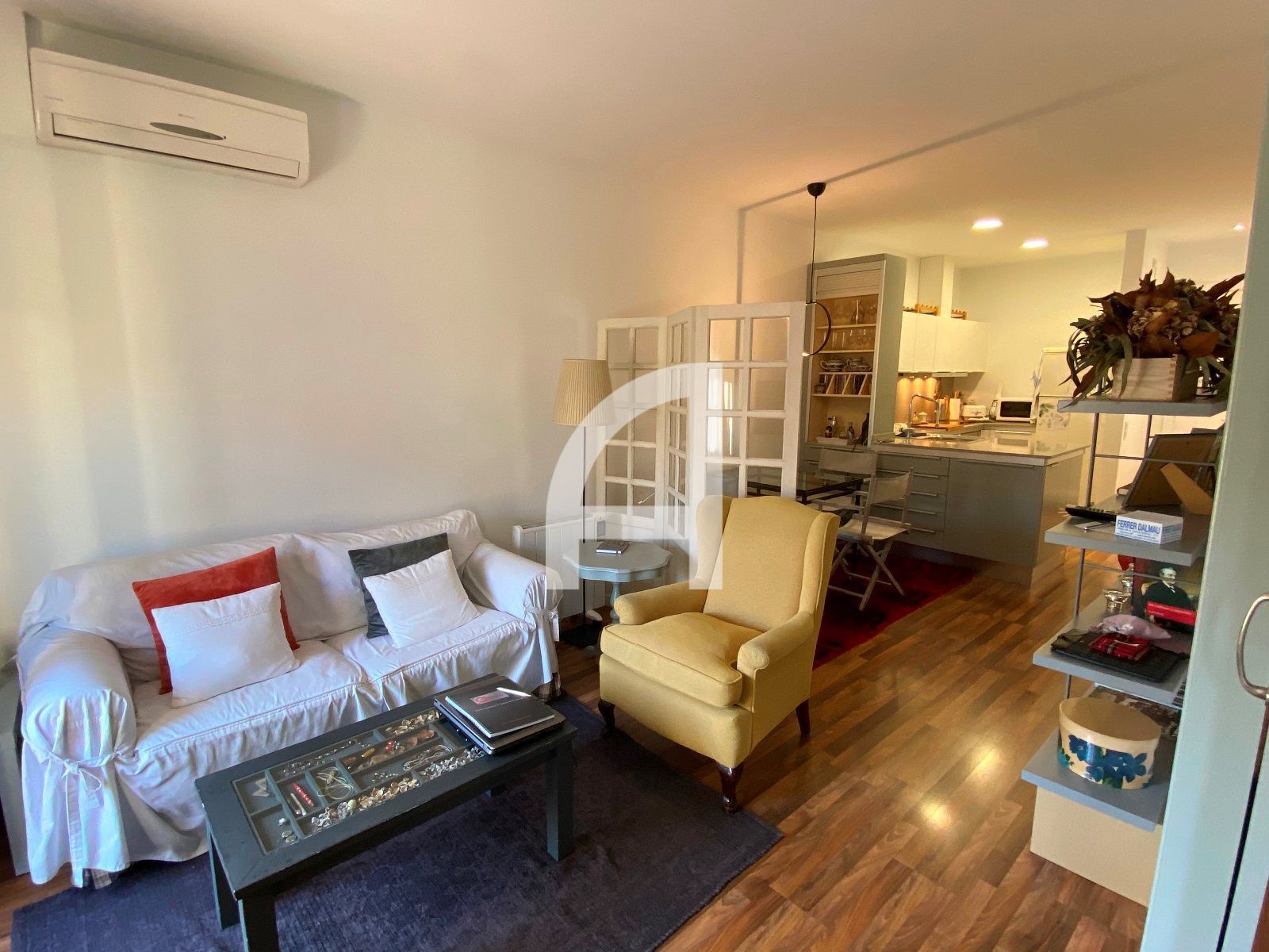 Sala d'estar de Pis en venda en  Barcelona Capital amb Aire condicionat, Calefacció i Parquet