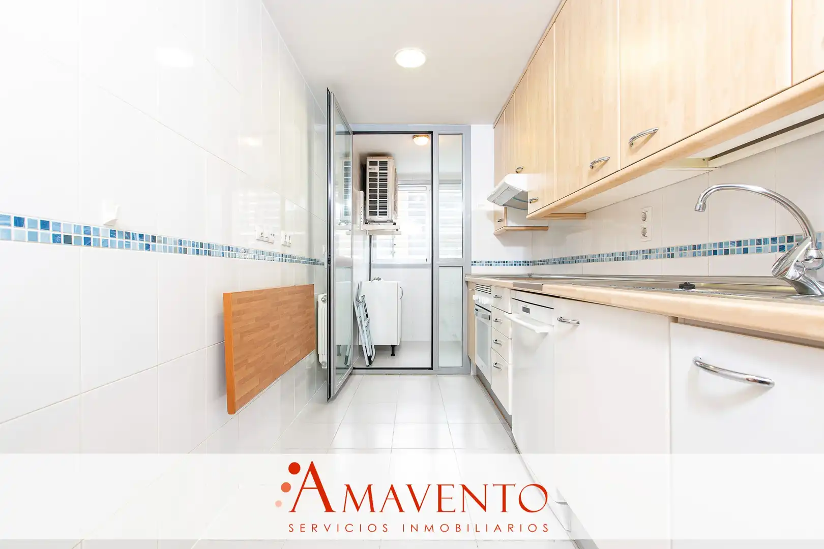 Kitchen of Flat for rent in Paracuellos de Jarama  with Air Conditioner, Heating and Private garden