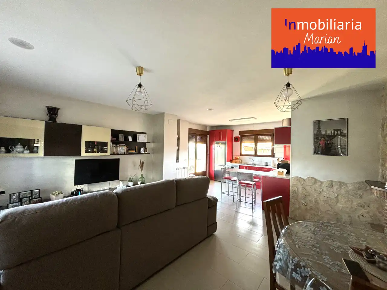 Sala d'estar de Casa o xalet en venda en Fuentelcésped amb Calefacció, Jardí privat i Terrassa