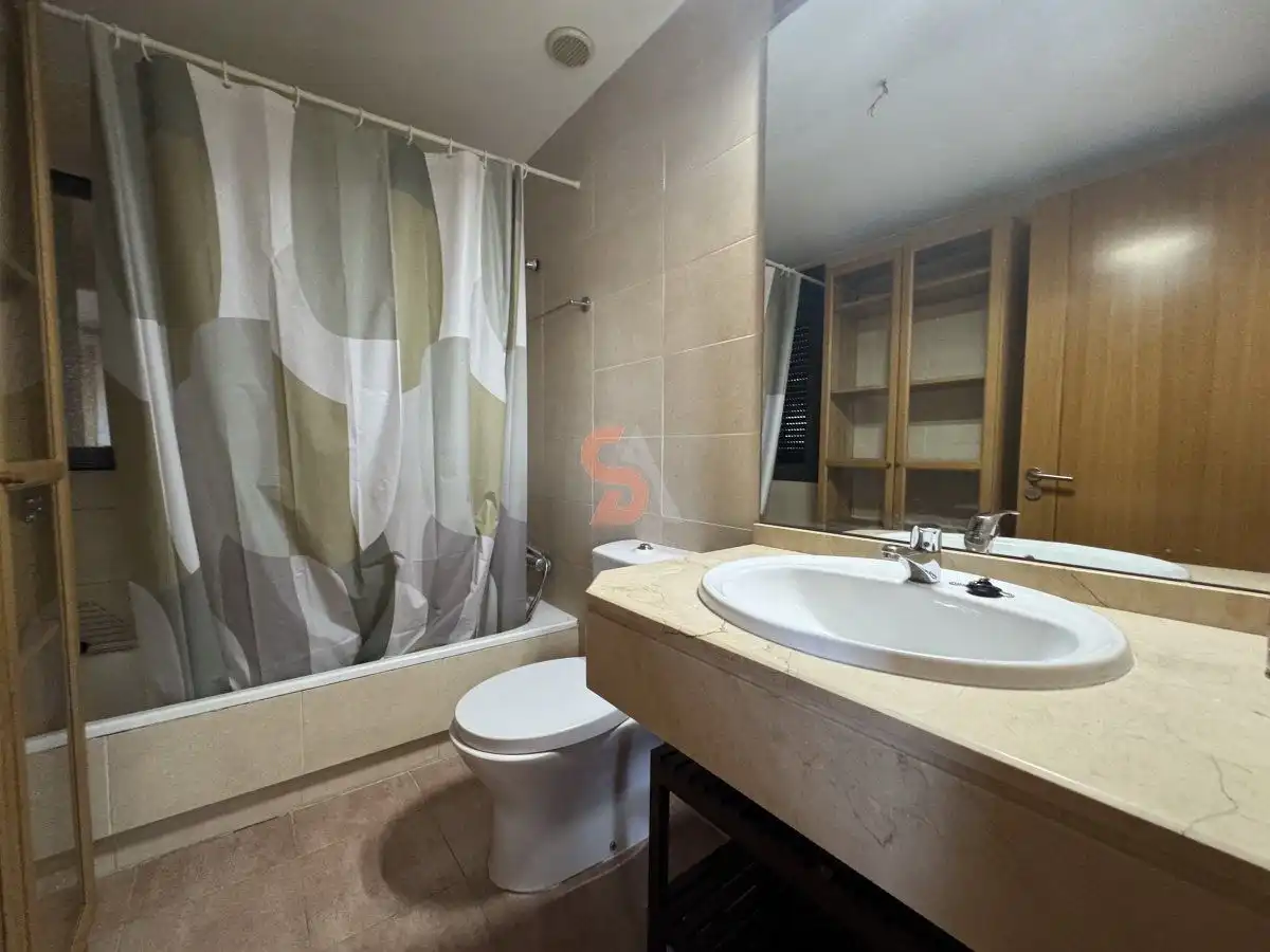 Baño de Piso de alquiler en Arroyo de la Encomienda con Aire acondicionado, Calefacción y Terraza