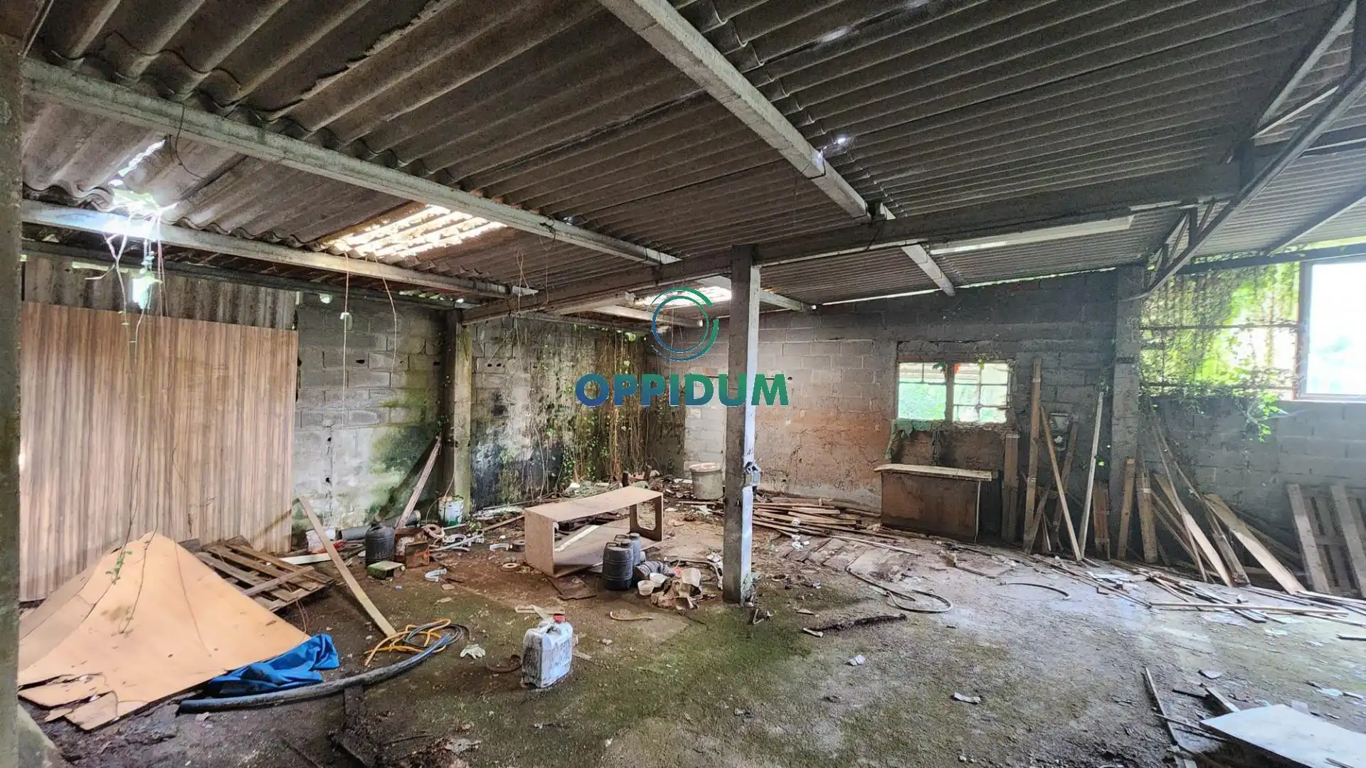 Industrial buildings for sale in Touro