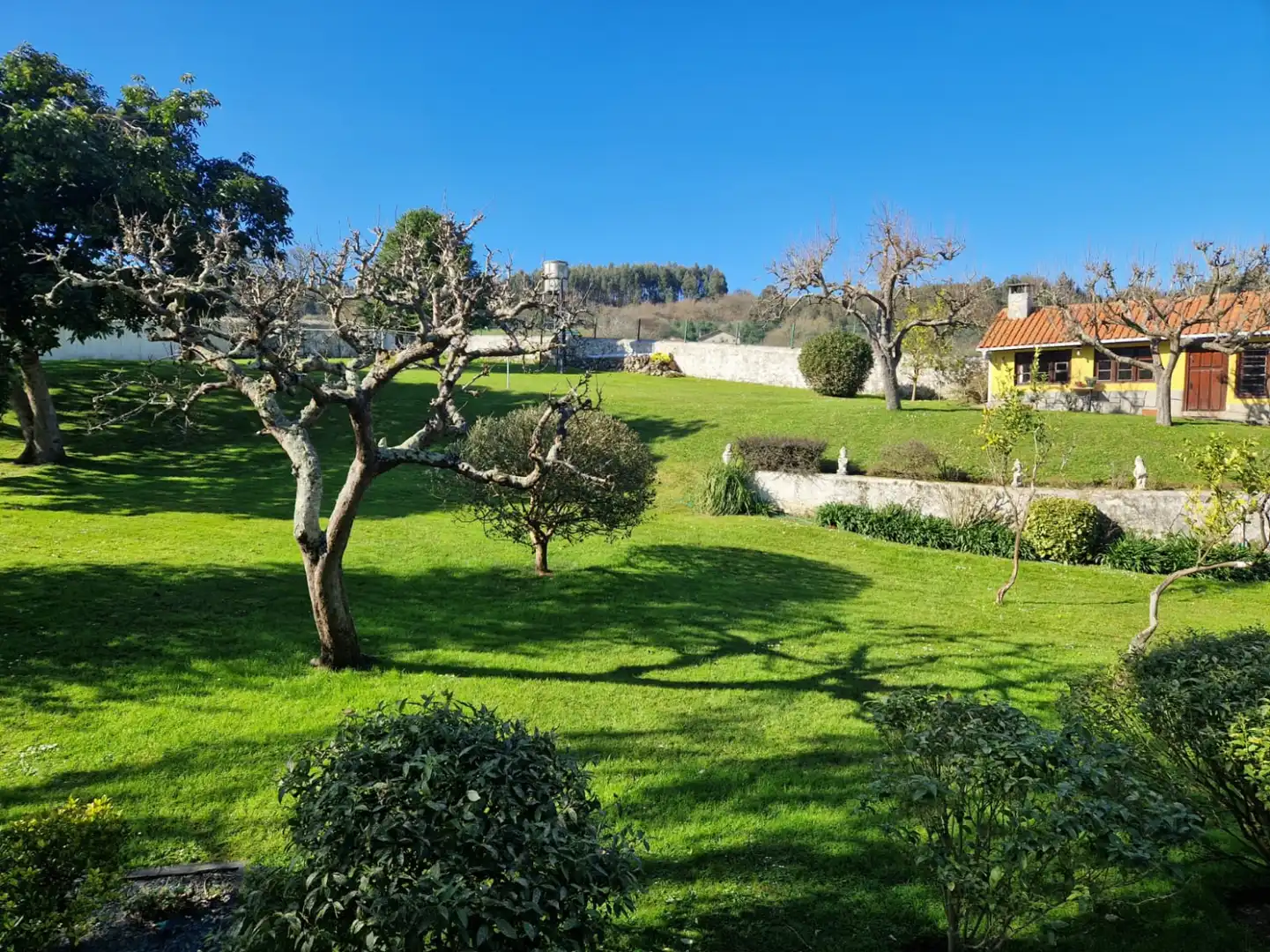 Jardí de Casa o xalet en venda en Castrillón amb Calefacció, Terrassa i Traster