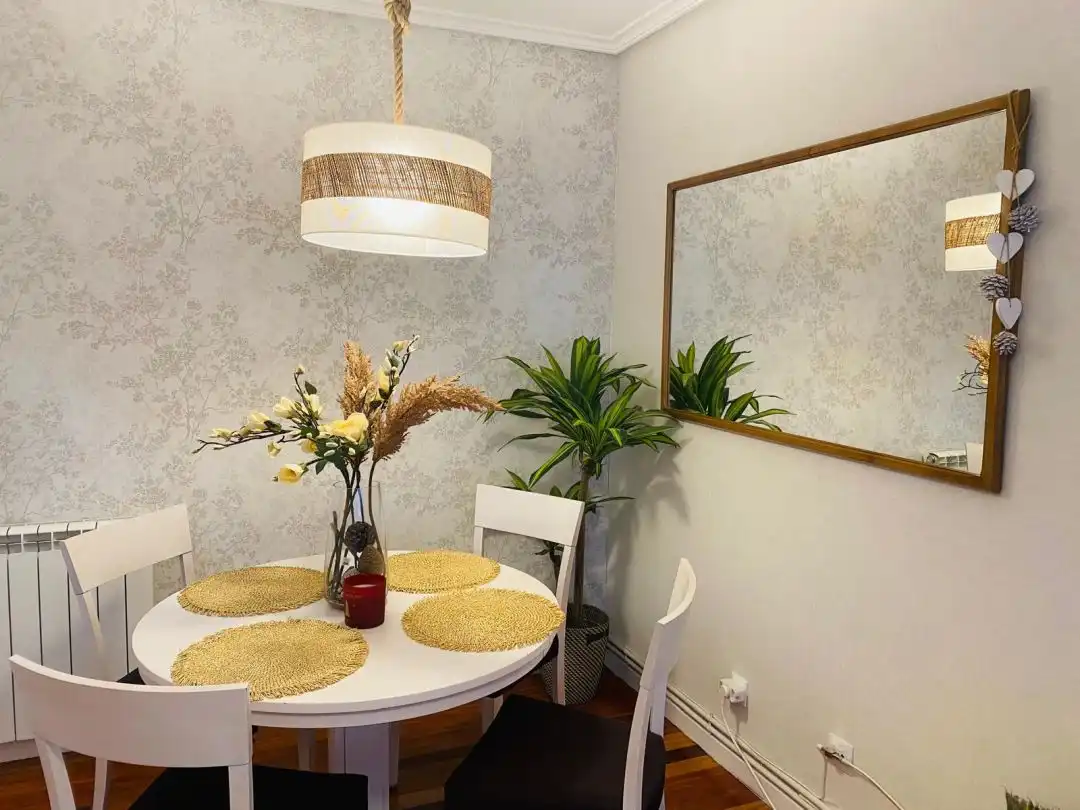Comedor de Piso de alquiler en Ezcaray con Calefacción, Terraza y Balcón