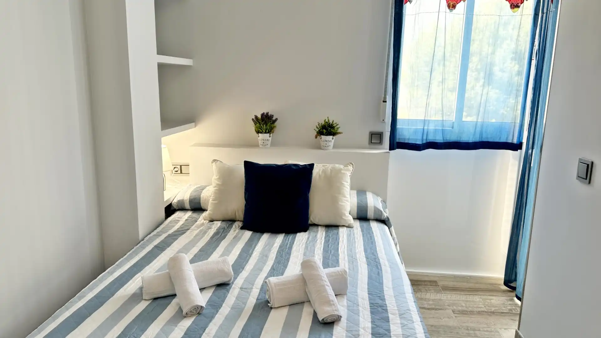 Habitación de Apartamento de alquiler en Gandia con Terraza, Amueblado y Horno