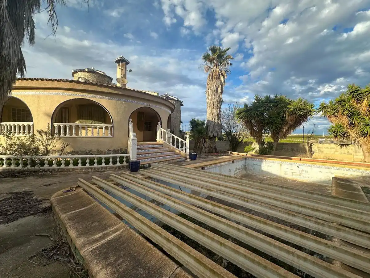 Vista exterior de Finca rústica en venta en Los Montesinos con Jardín privado, Piscina y Amueblado