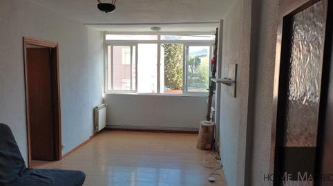 Foto 4 de Piso en venta en Calle del Pico Balaitus, Peñagrande, Madrid