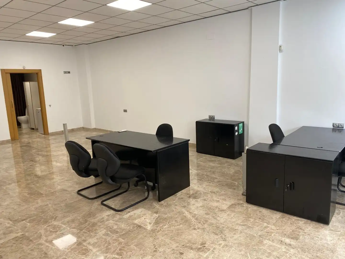 Local de alquiler en Elche / Elx con Aire acondicionado y Amueblado