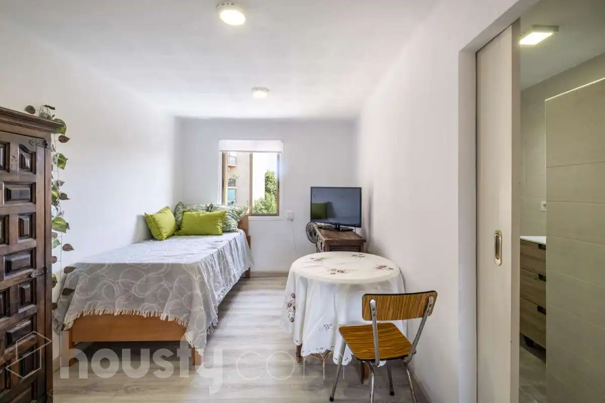 Habitación de Piso en venta en Granollers con Amueblado y Balcón