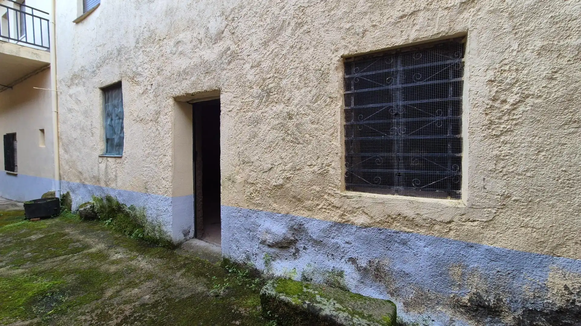 Exterior view of Houses for sale in San Esteban de la Sierra