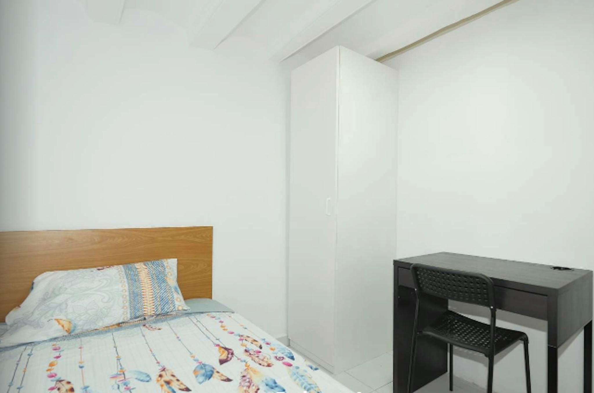 Bedroom of Flat to share in  Barcelona Capital  with Furnished and Washing machine