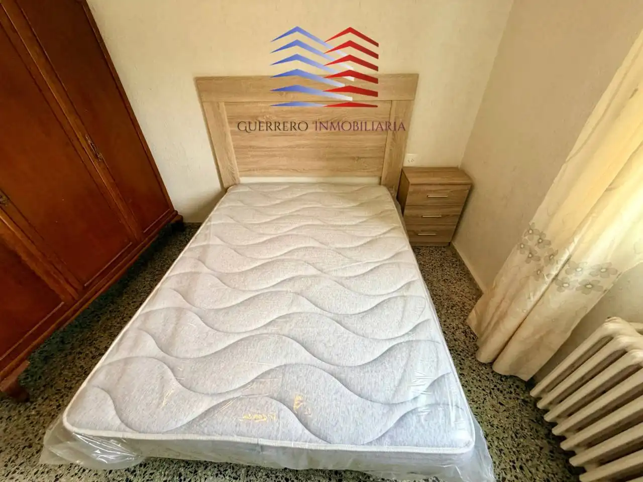 Dormitori de Casa o xalet de lloguer en San Cibrao das Viñas amb Calefacció, Terrassa i Moblat