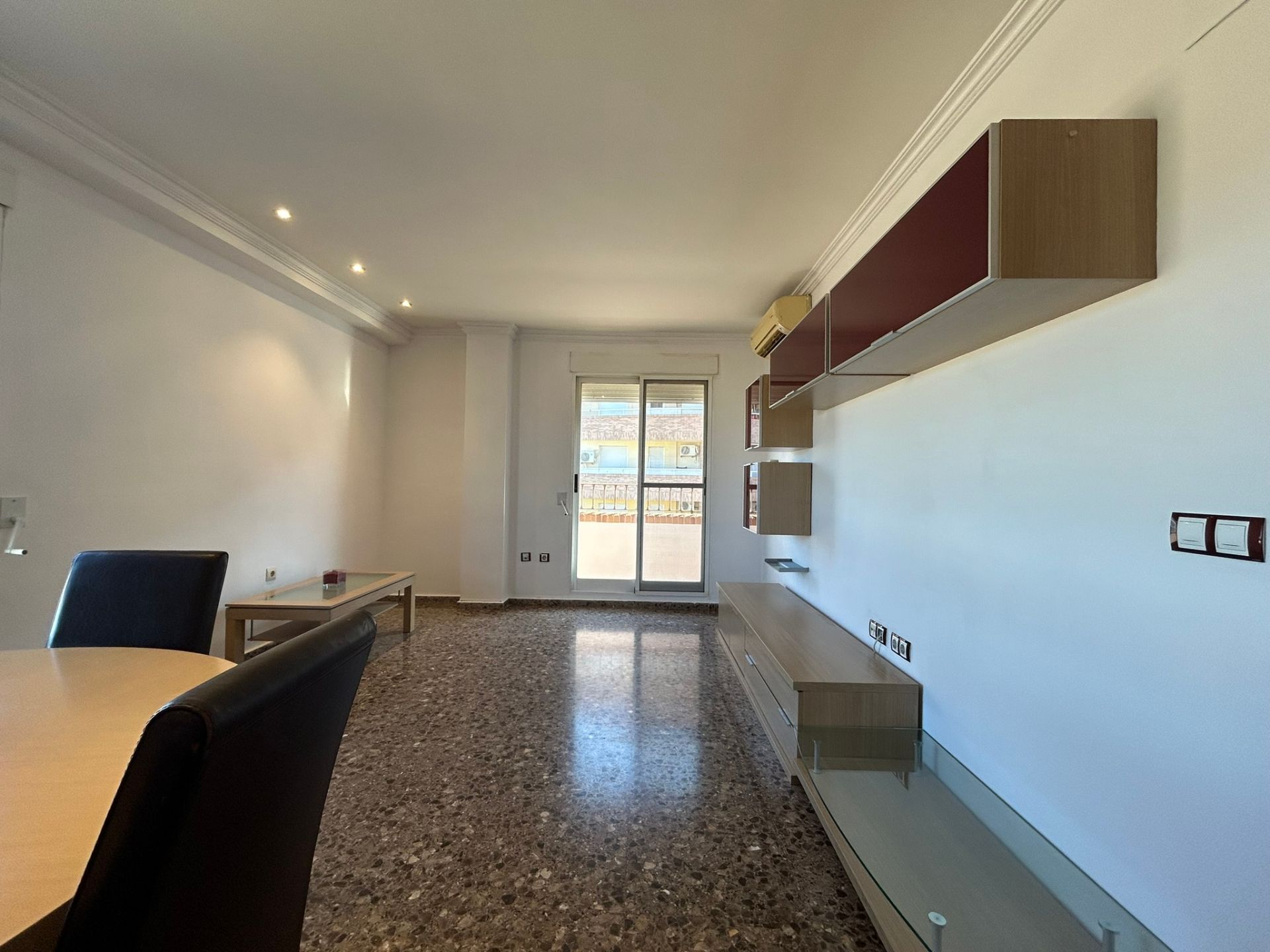 Living room of Flat to rent in La Pobla de Vallbona  with Air Conditioner, Storage room and Furnished