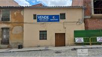 Vista exterior de Casa o xalet en venda en Ávila Capital amb Balcó