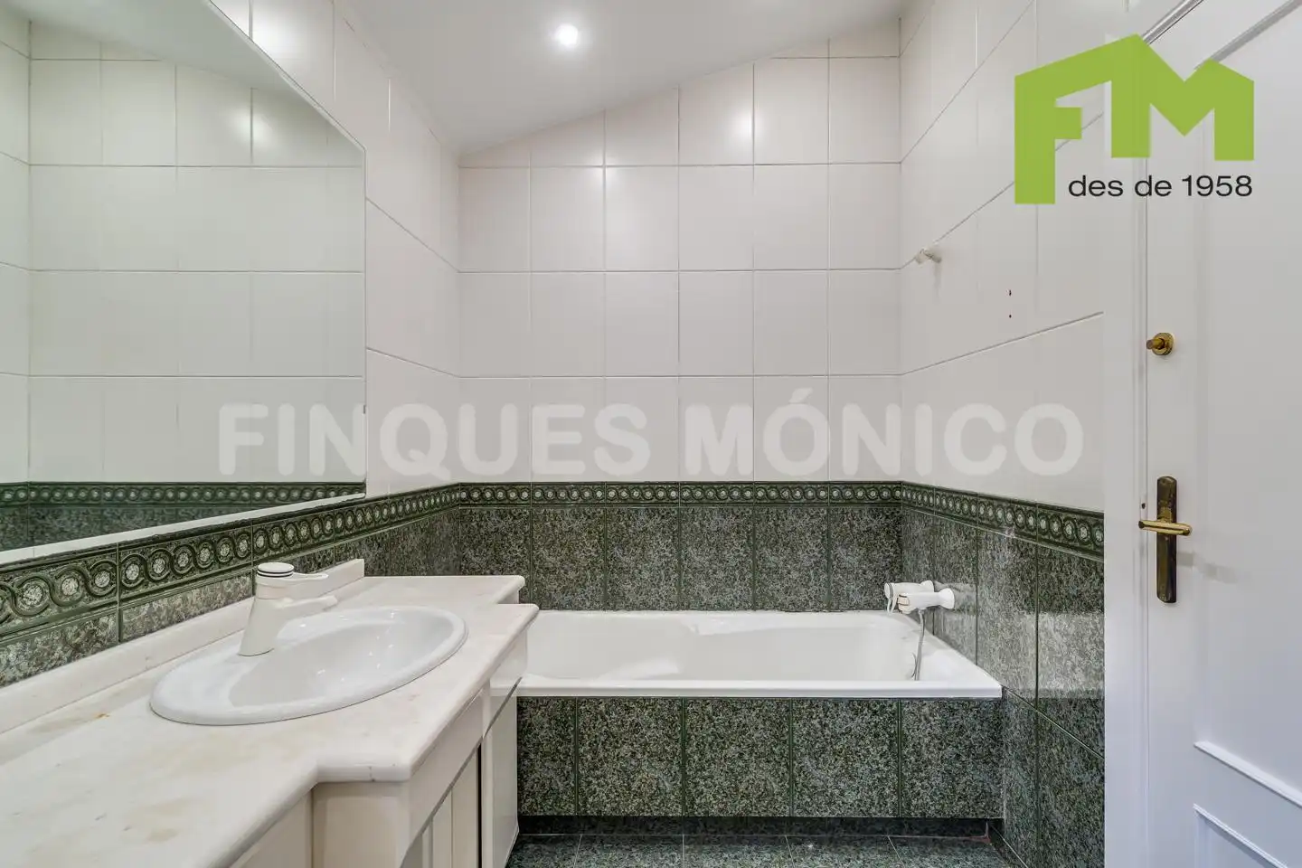 Baño de Casa o chalet en venta en El Masnou con Calefacción, Jardín privado y Terraza