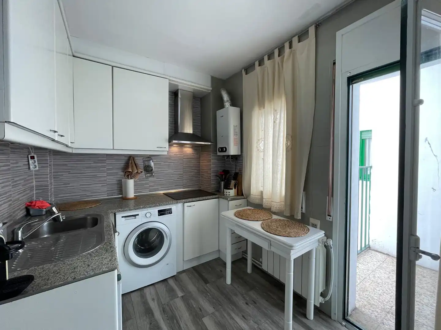 Cocina de Piso en venta en Navaleno con Calefacción, Terraza y Trastero