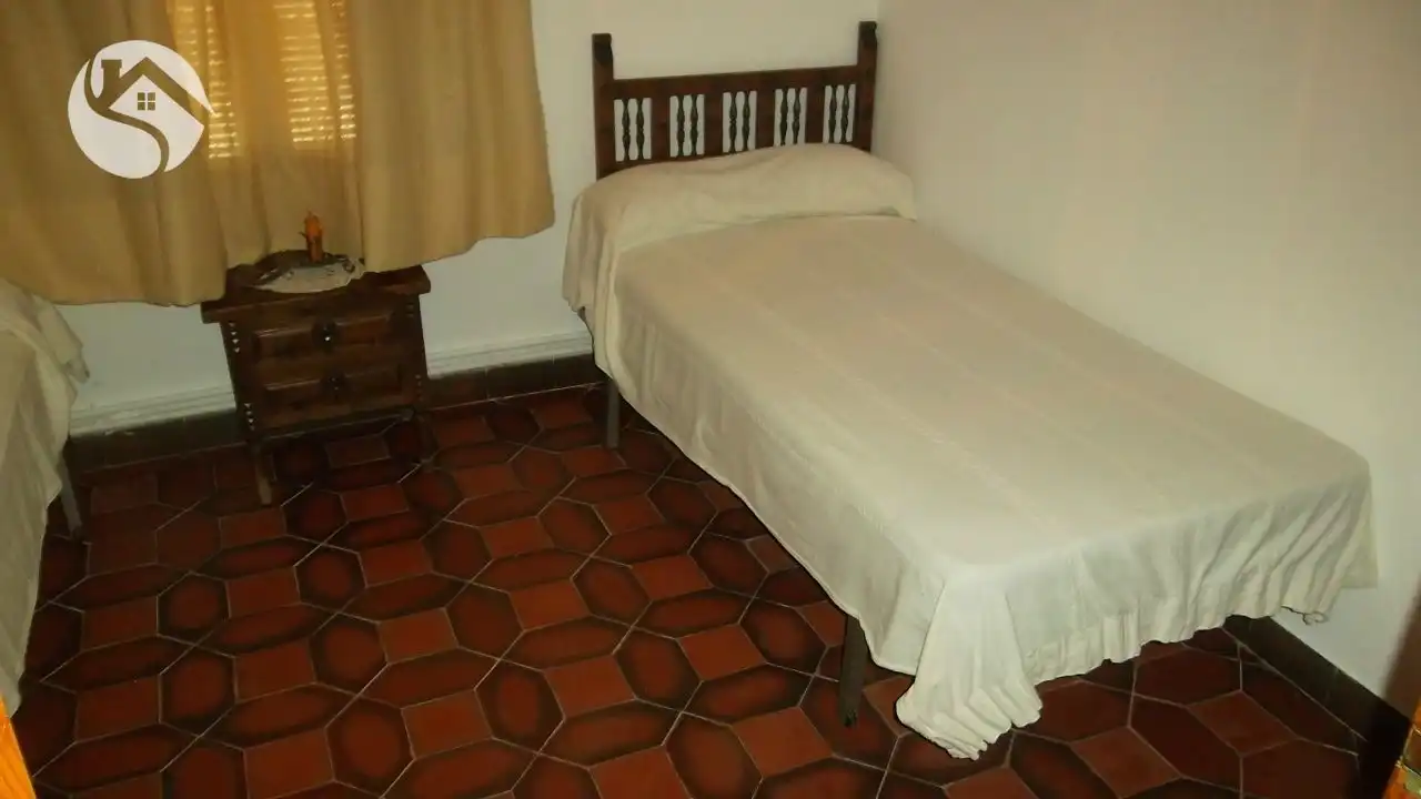 Dormitori de Casa adosada en venda en Fuentenava de Jábaga amb Calefacció i Piscina