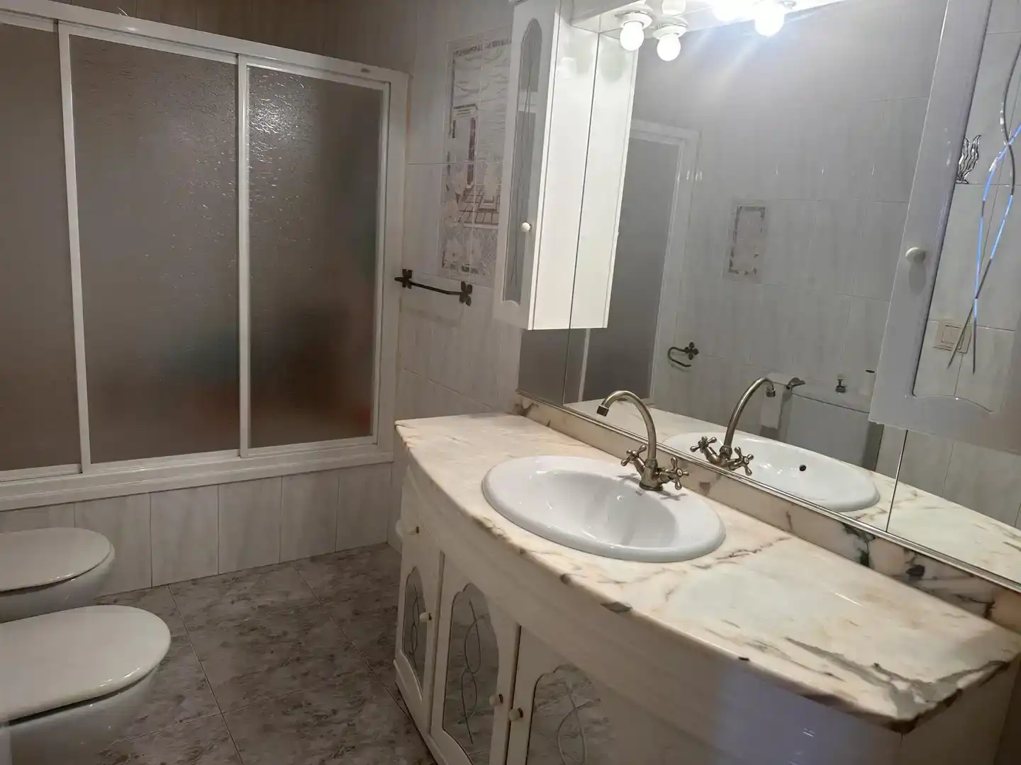 Baño de Casa adosada en venta en Utiel con Aire acondicionado, Trastero y Balcón