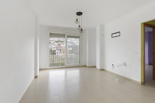 Piso en Venta en Calle Periodista Mesa León en Pinos Puente