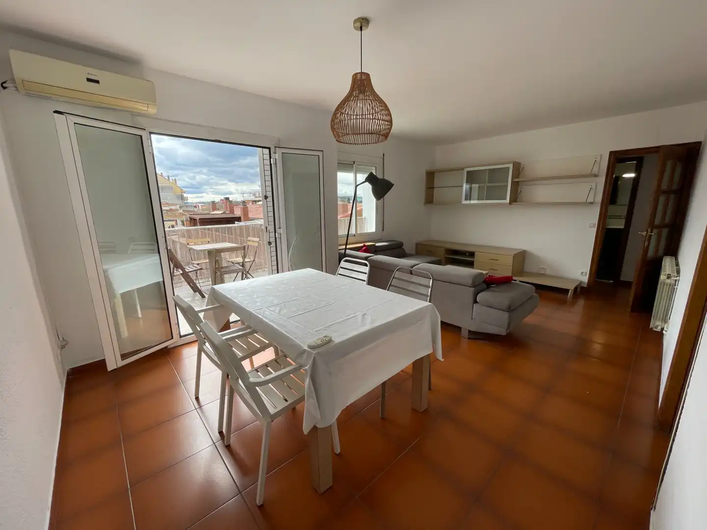 Living room of Attic for sale in Salt  with Air Conditioner, Heating and Terrace