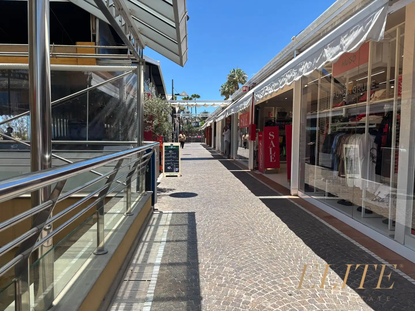 Commercial properties for sale in San Bartolomé de Tirajana  with Air Conditioner