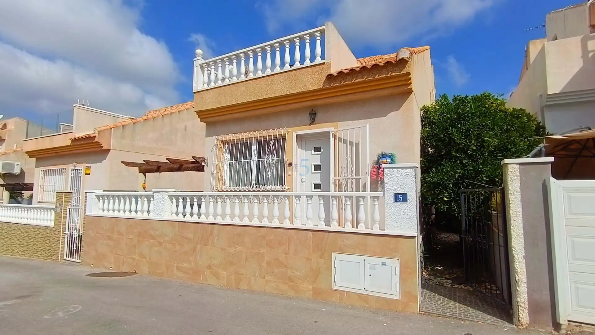 Exterior view of Houses for sale in Rojales  with Air Conditioner, Heating and Terrace