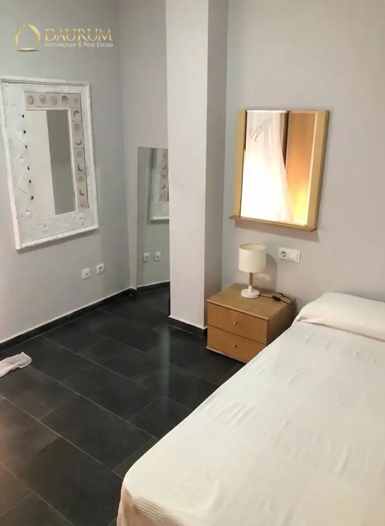 Bedroom of Flat for sale in Casc Urbà