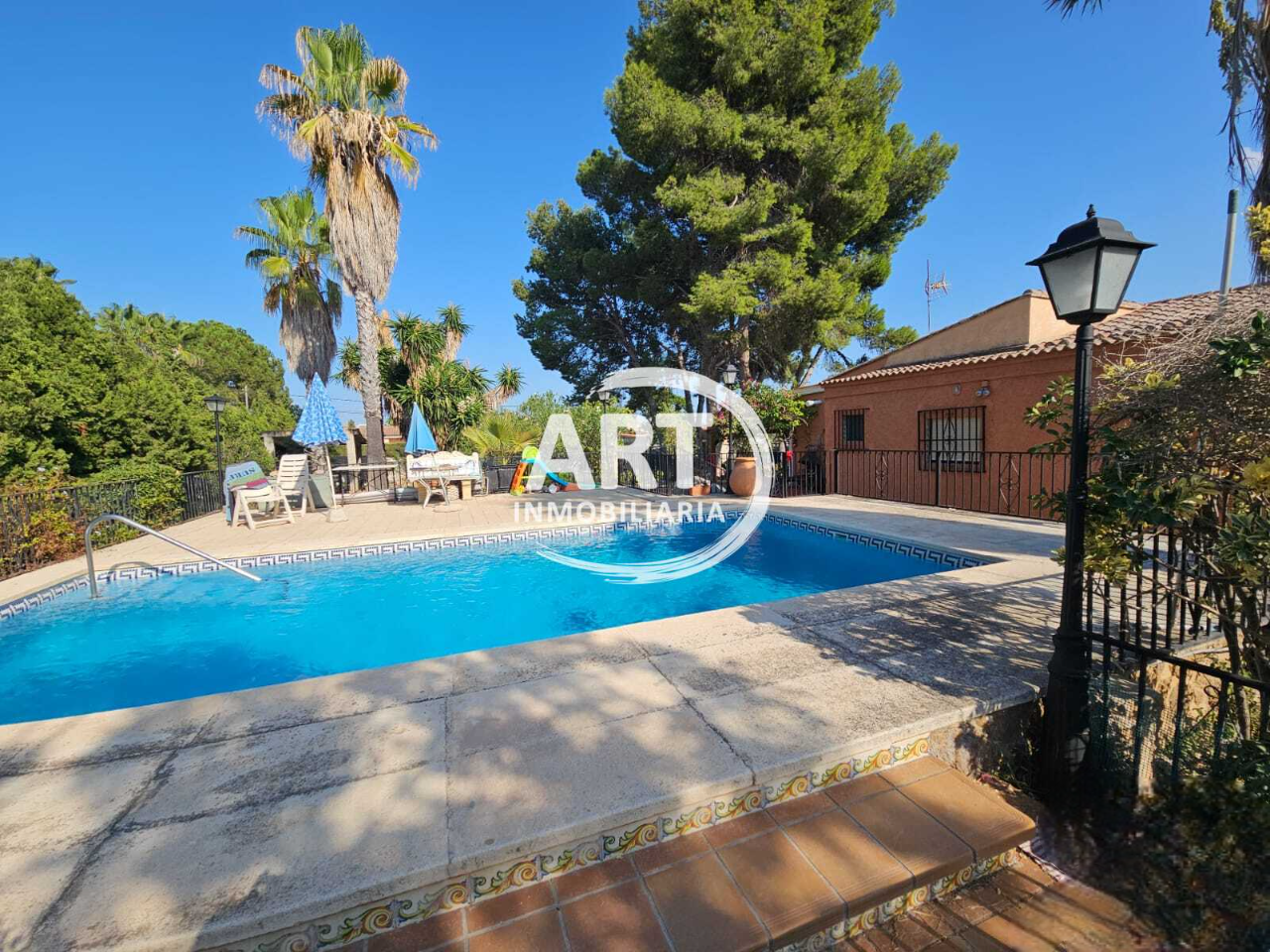 Jardí de Casa o xalet de lloguer en Llíria amb Aire condicionat, Calefacció i Jardí privat