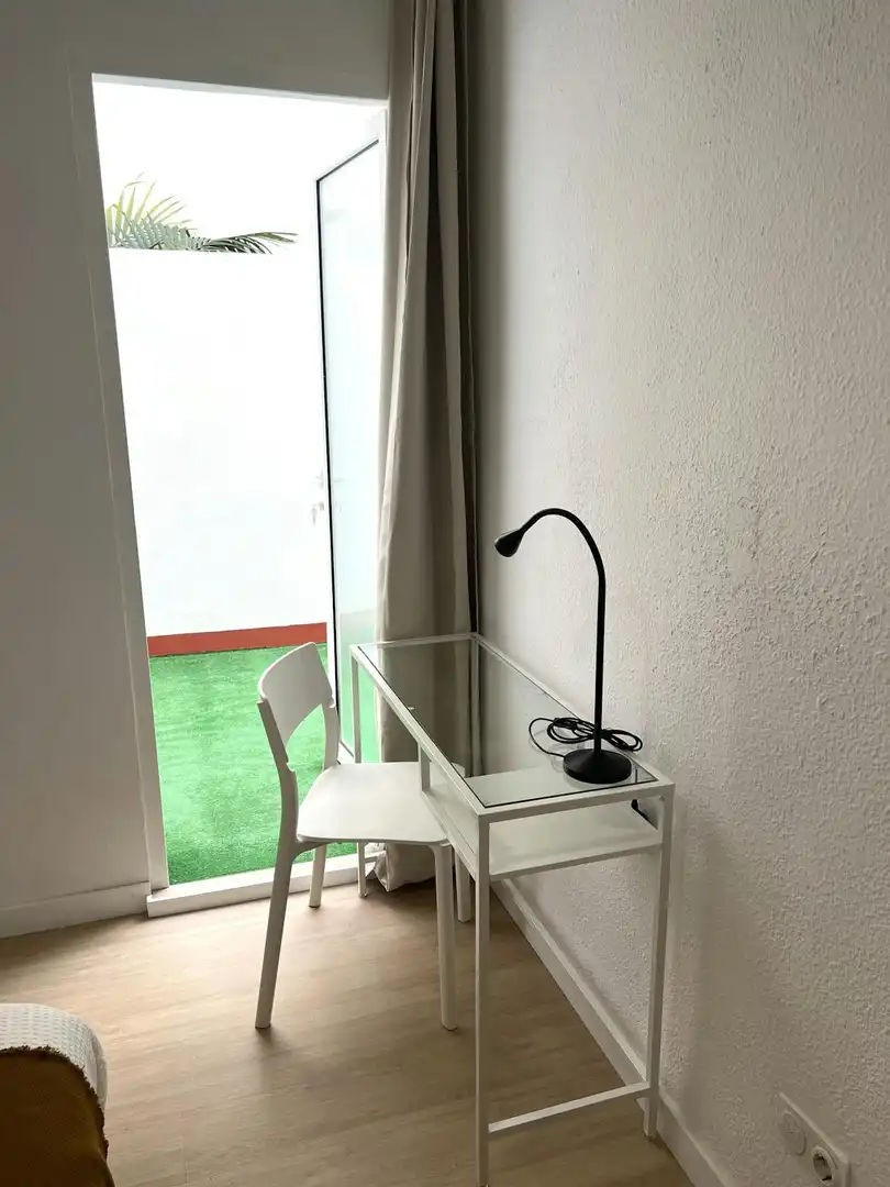 Terraza de Piso de alquiler en Valencia con Amueblado, Lavadora y TV
