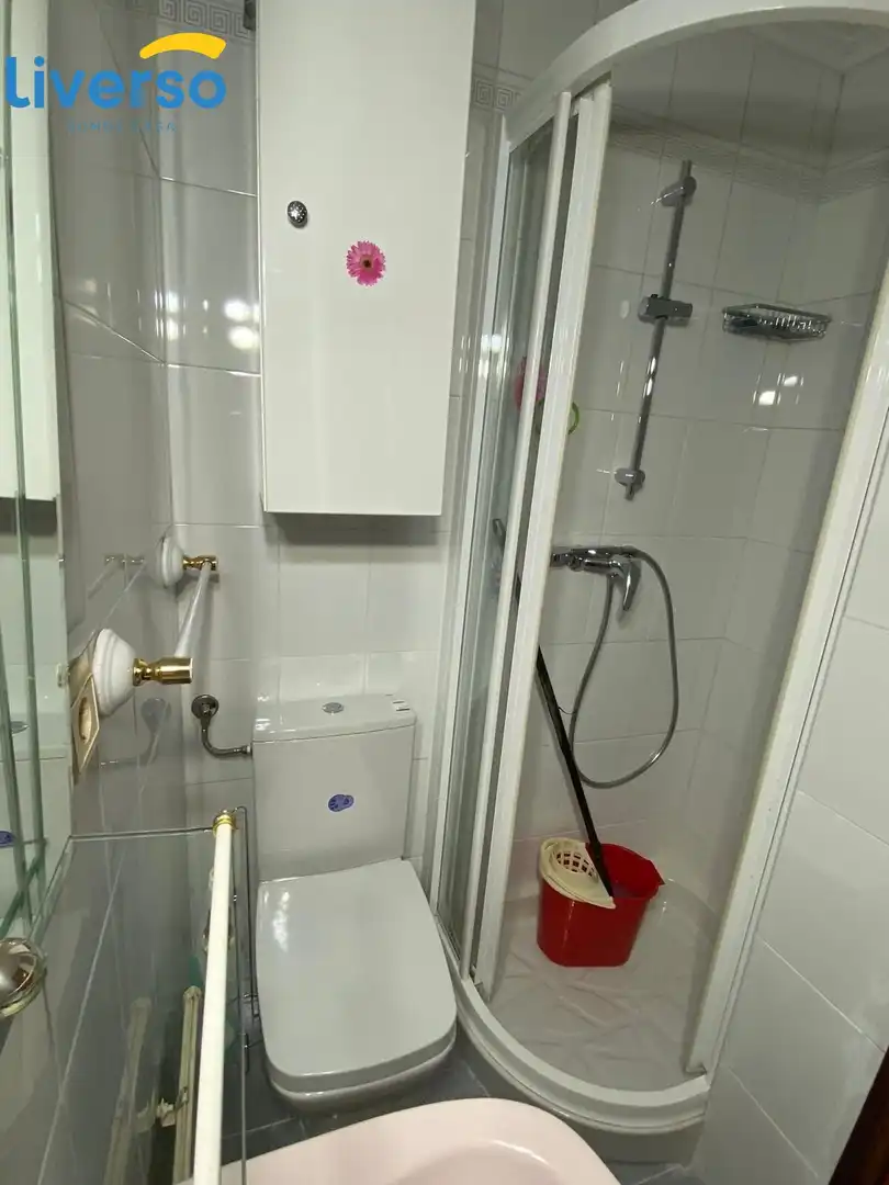 Habitación en Calle DEL VENA, Reyes Católicos
