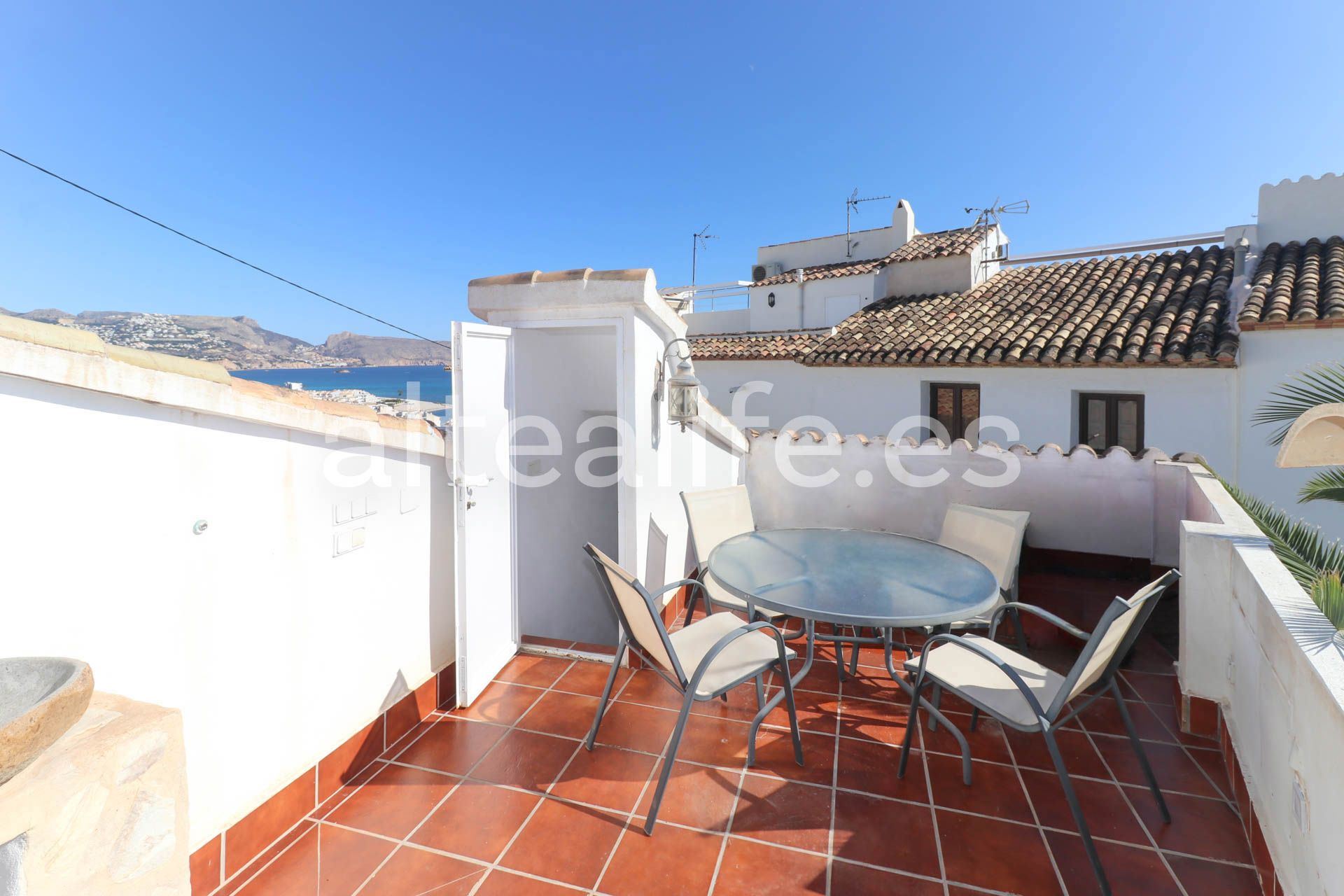 Vista exterior de Casa adosada en venda en Altea amb Terrassa i Balcó