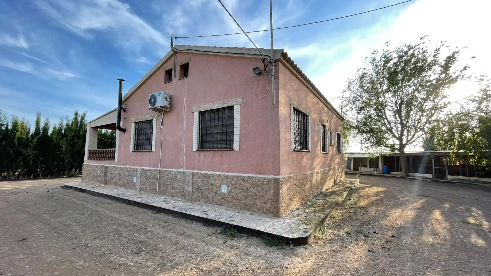 Casa rústica con jardín en venta en Los Almagros - Los Paganes - El Escobar, imagen 3
