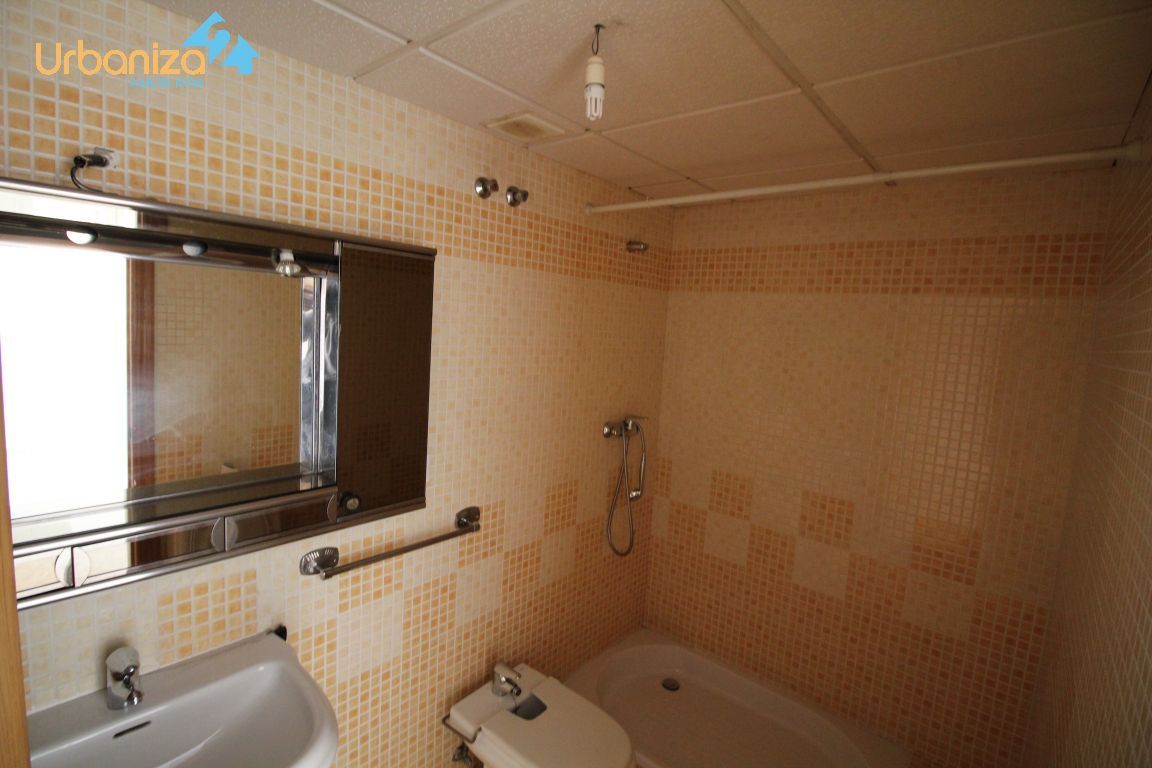 Bathroom of Apartment for sale in Badajoz Capital  with Air Conditioner and Heating