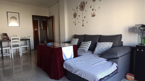 Foto 4 de Piso en venta en Dolores Ibarruri Pasionar, El Plantinar – Avda. La Paz - El Juncal, Sevilla Capital