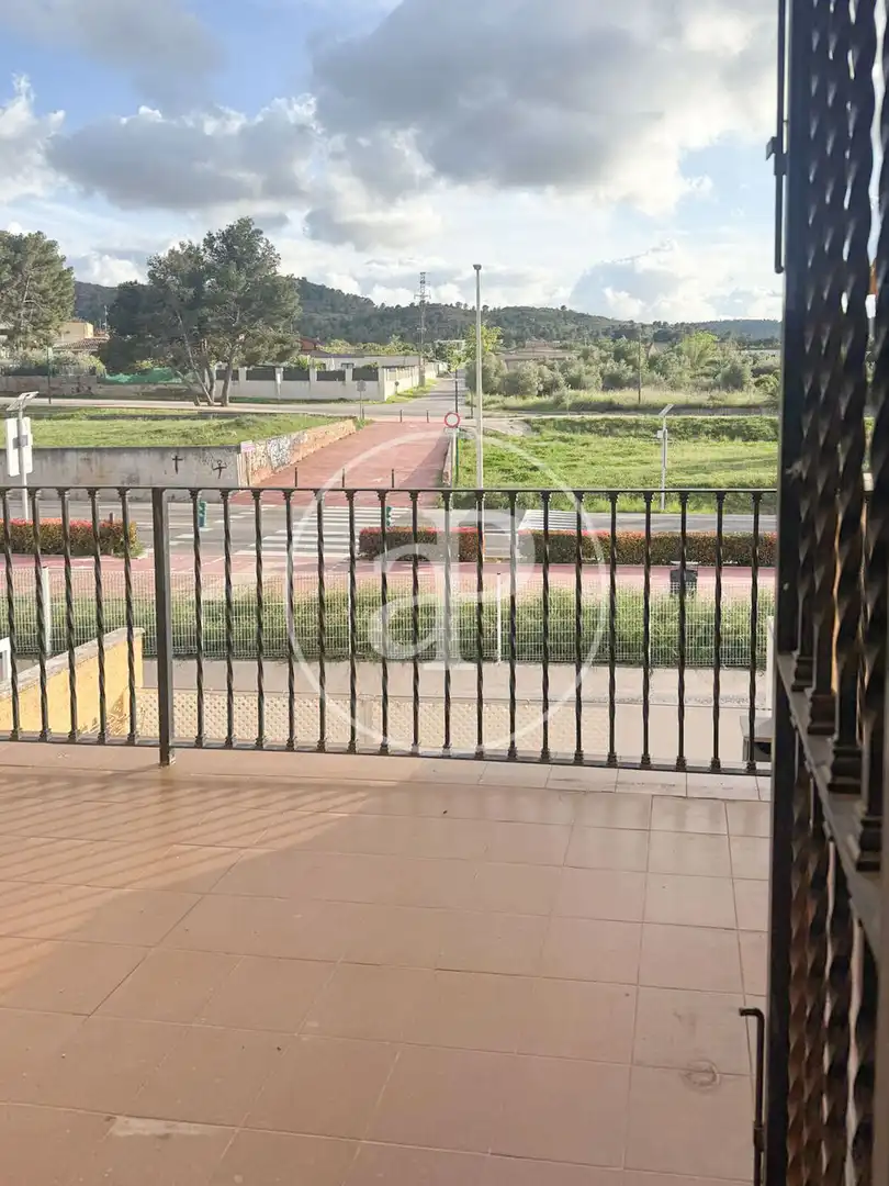 Casa adosada en venda a Riba-roja de Túria
