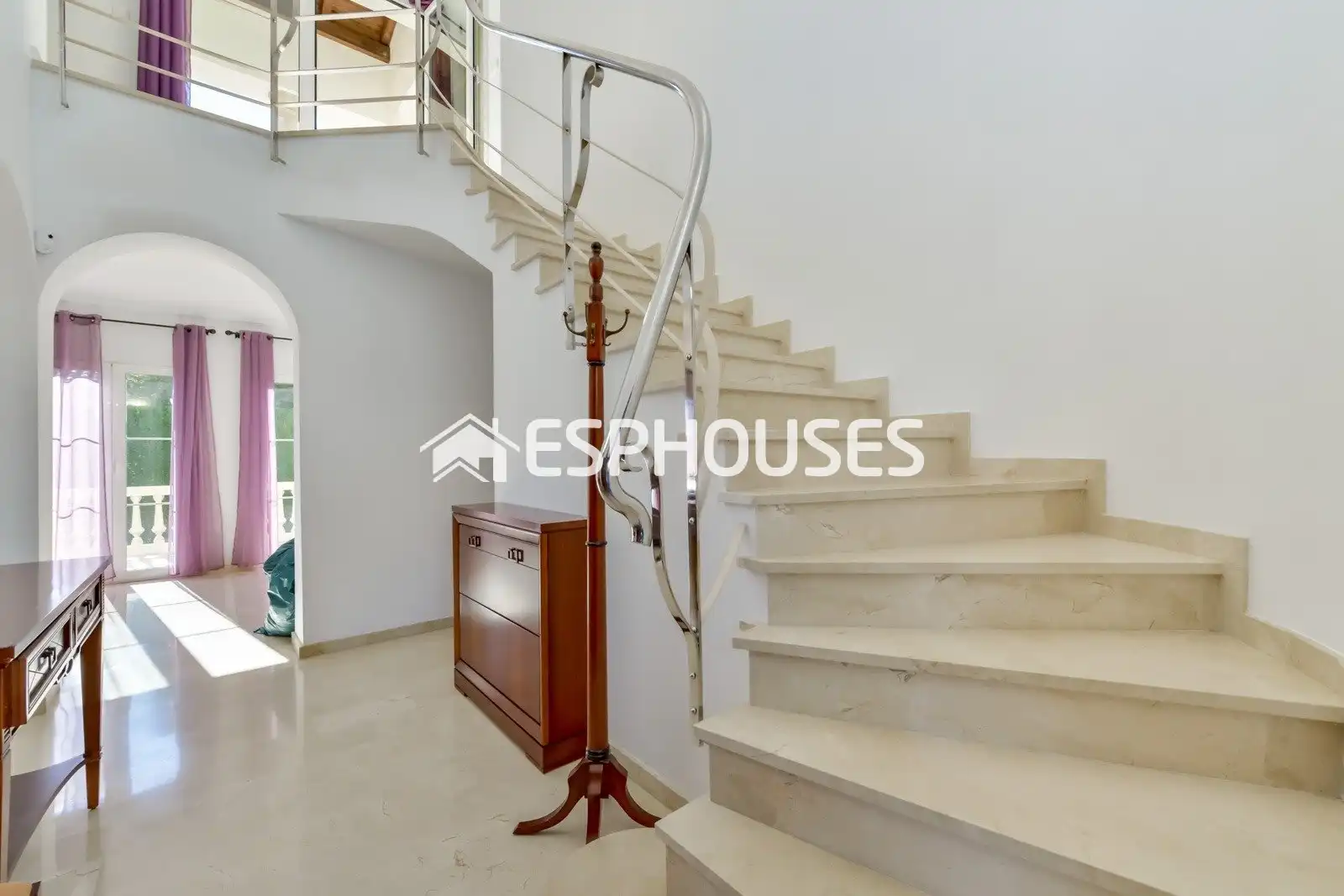 Houses for sale in Oliva  with Air Conditioner, Heating and Terrace
