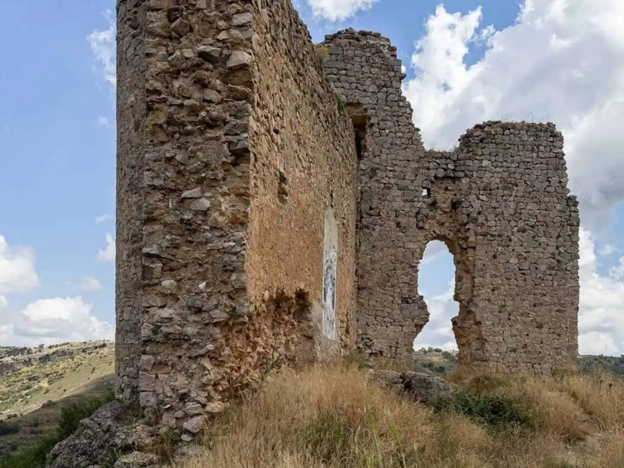 Außenansicht von Gebäude zum Verkauf in Sigüenza