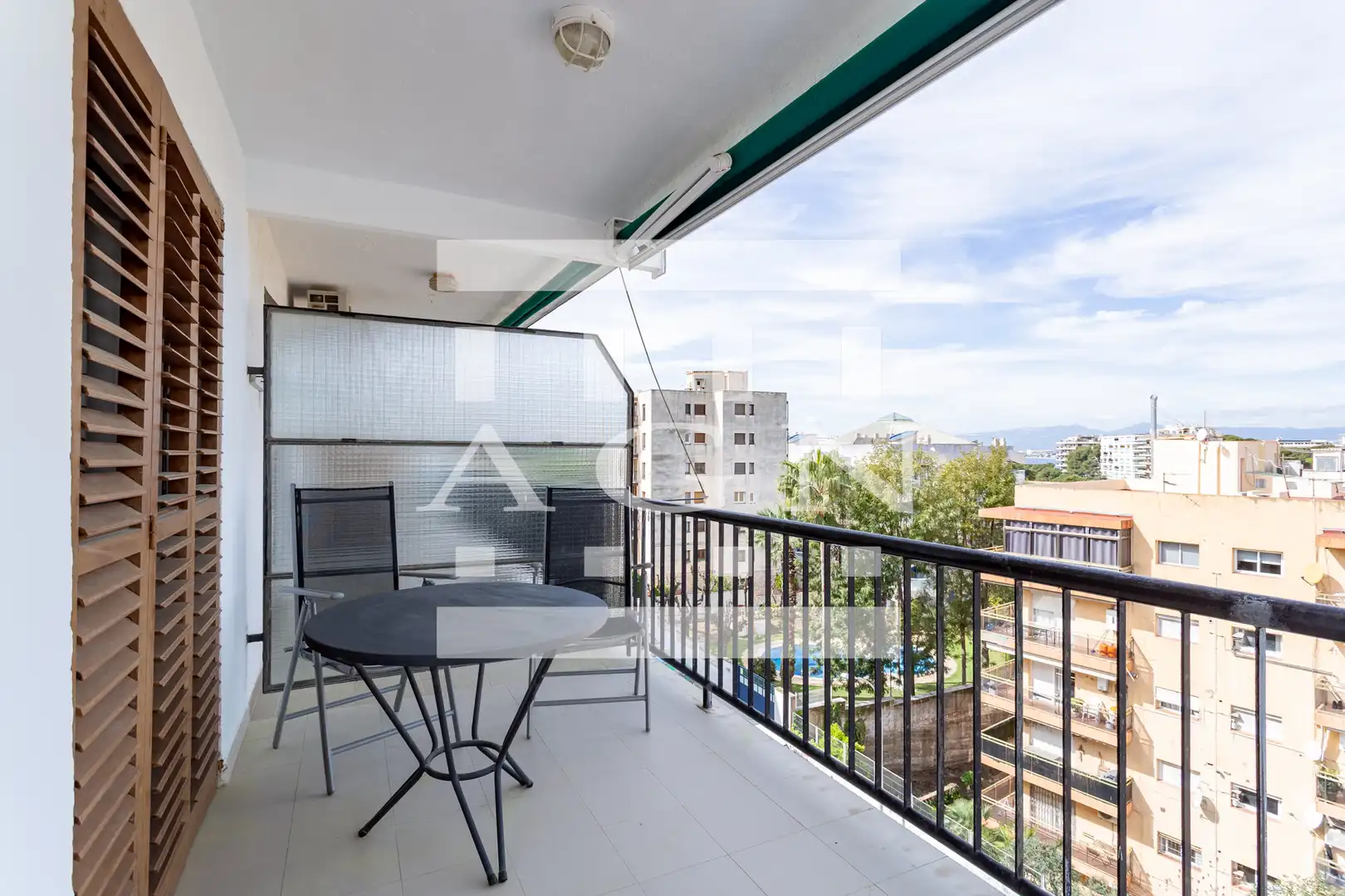 Terrasse von Wohnung zum Verkauf in Salou mit Klimaanlage, Heizung und Terrasse