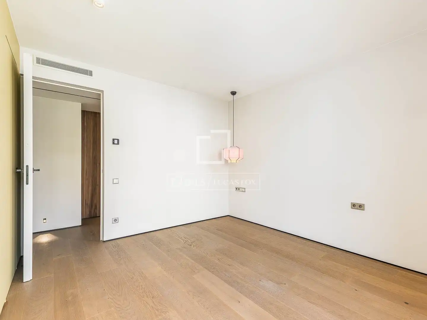 Habitación de Piso en venta en Barcelona con Aire acondicionado, Calefacción y Terraza