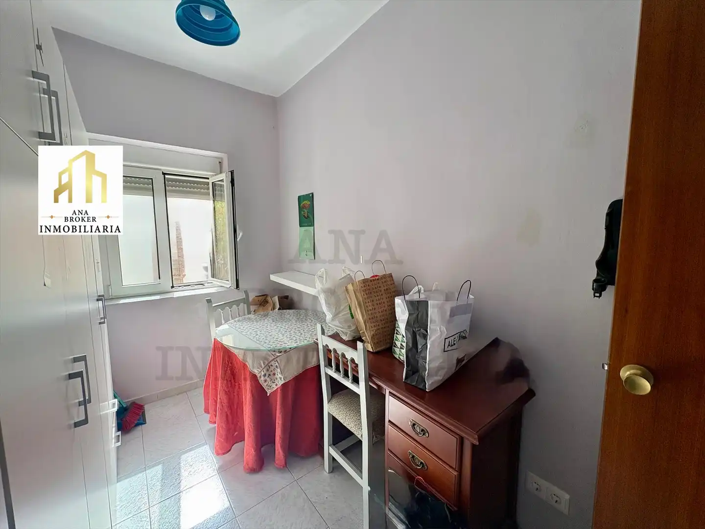 Bedroom of Flat for sale in Ronda  with Furnished