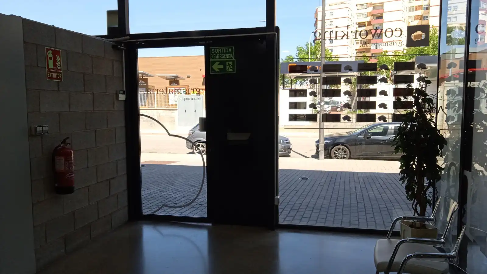 Büro zur Miete in Reus mit Klimaanlage, Heizung und Internet