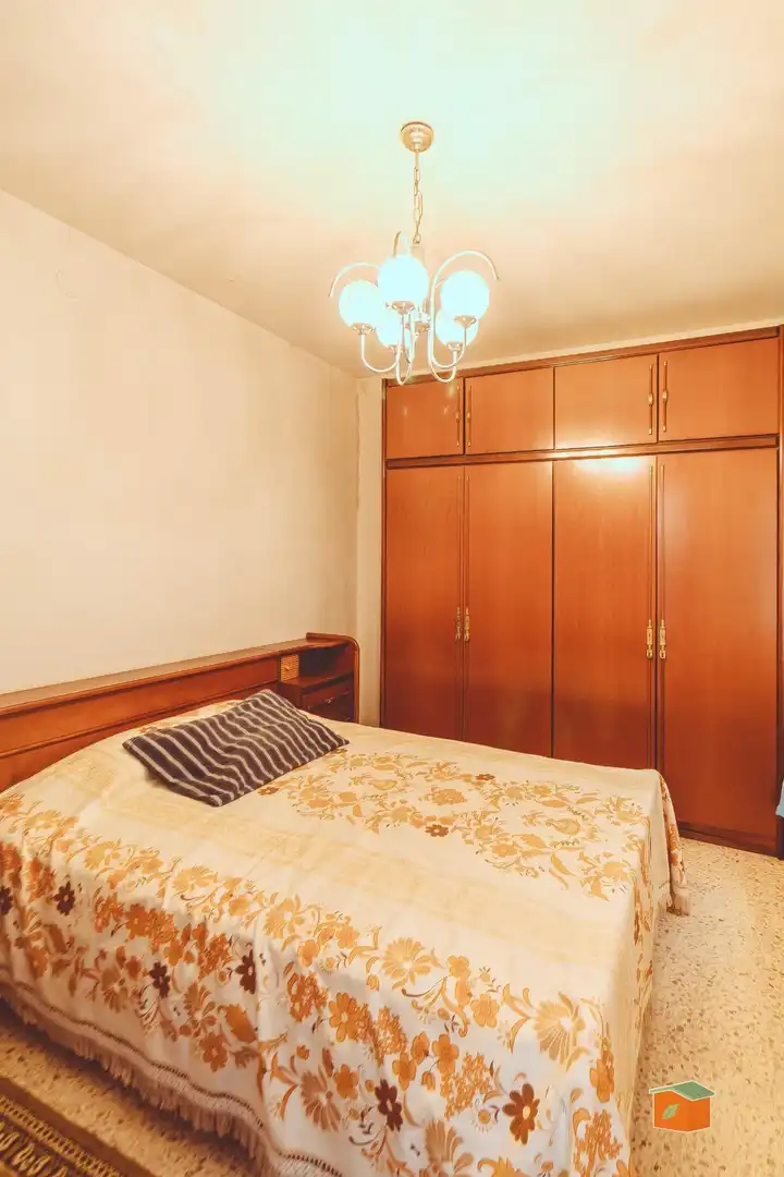 Habitación de Piso en venta en Santa Bàrbara con Amueblado y Balcón