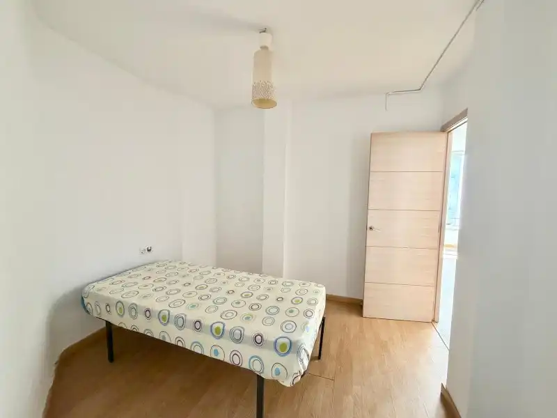 Dormitori de Pis en venda en Torremolinos amb Aire condicionat i Moblat