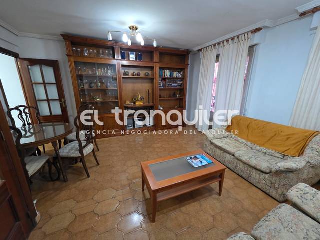 Piso en Alquiler en Calle Piqueñas en Buena Vista