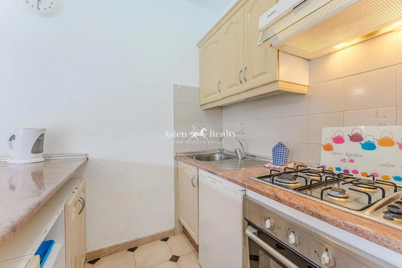 Apartament en venda a Austria, San Eugenio Alto