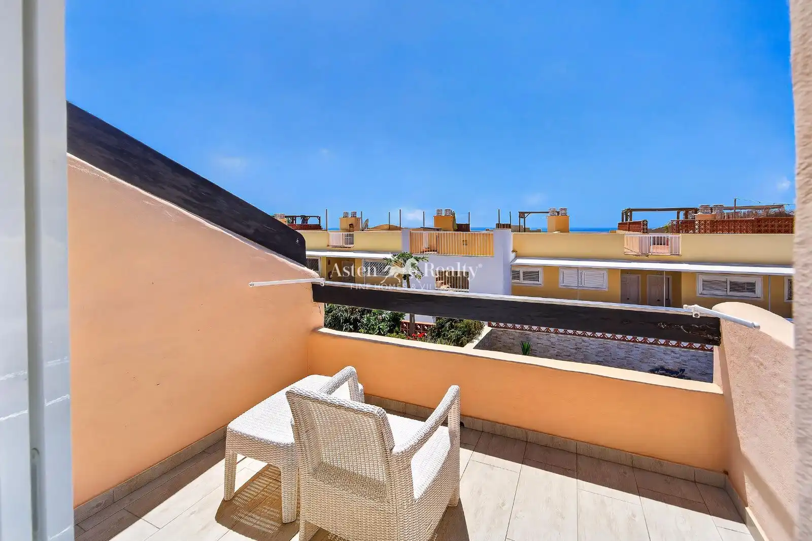 Terrassa de Casa adosada en venda en Adeje amb Aire condicionat, Calefacció i Jardí privat